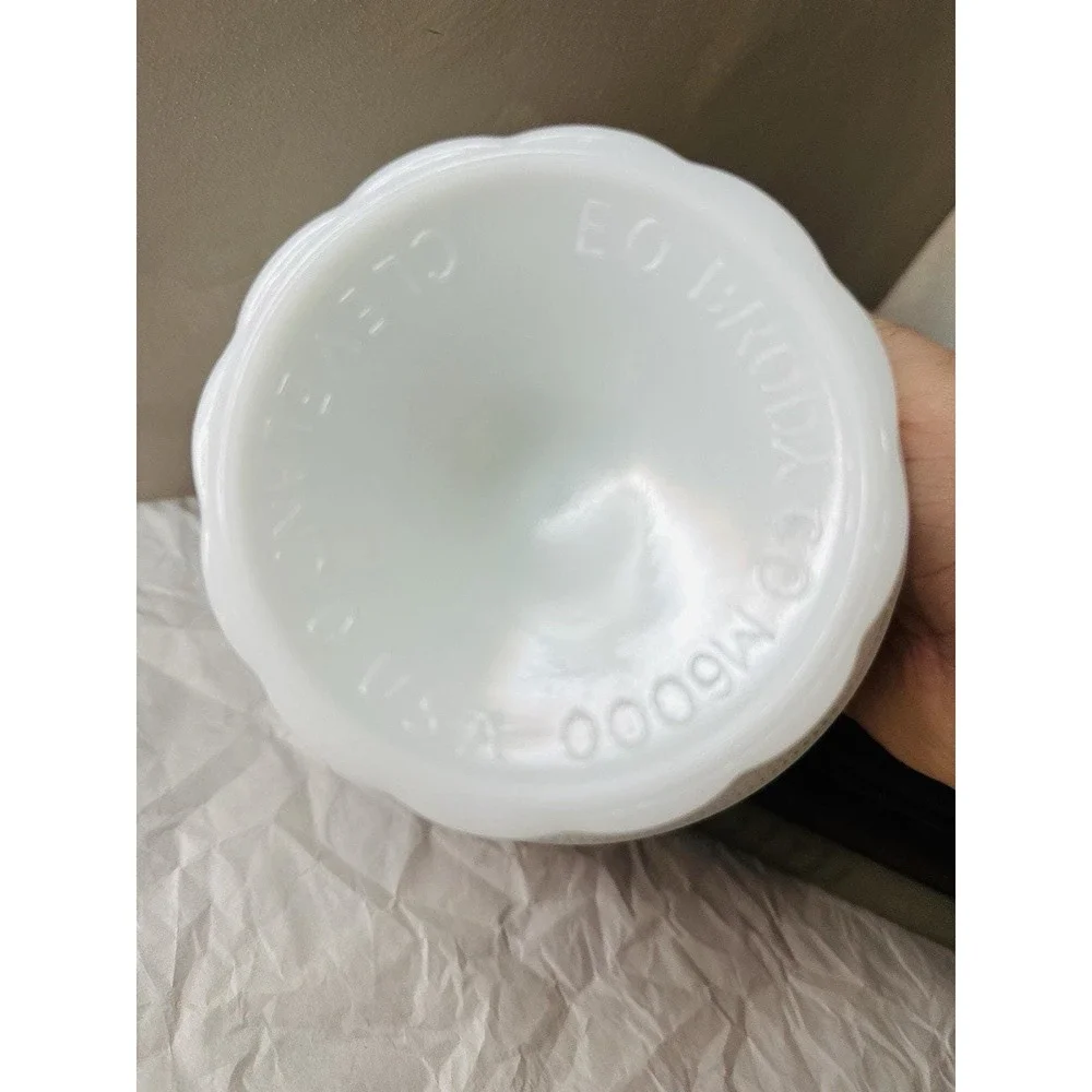 Vtg Milk Glass Pedestal Bowl Classic White Footed Decor